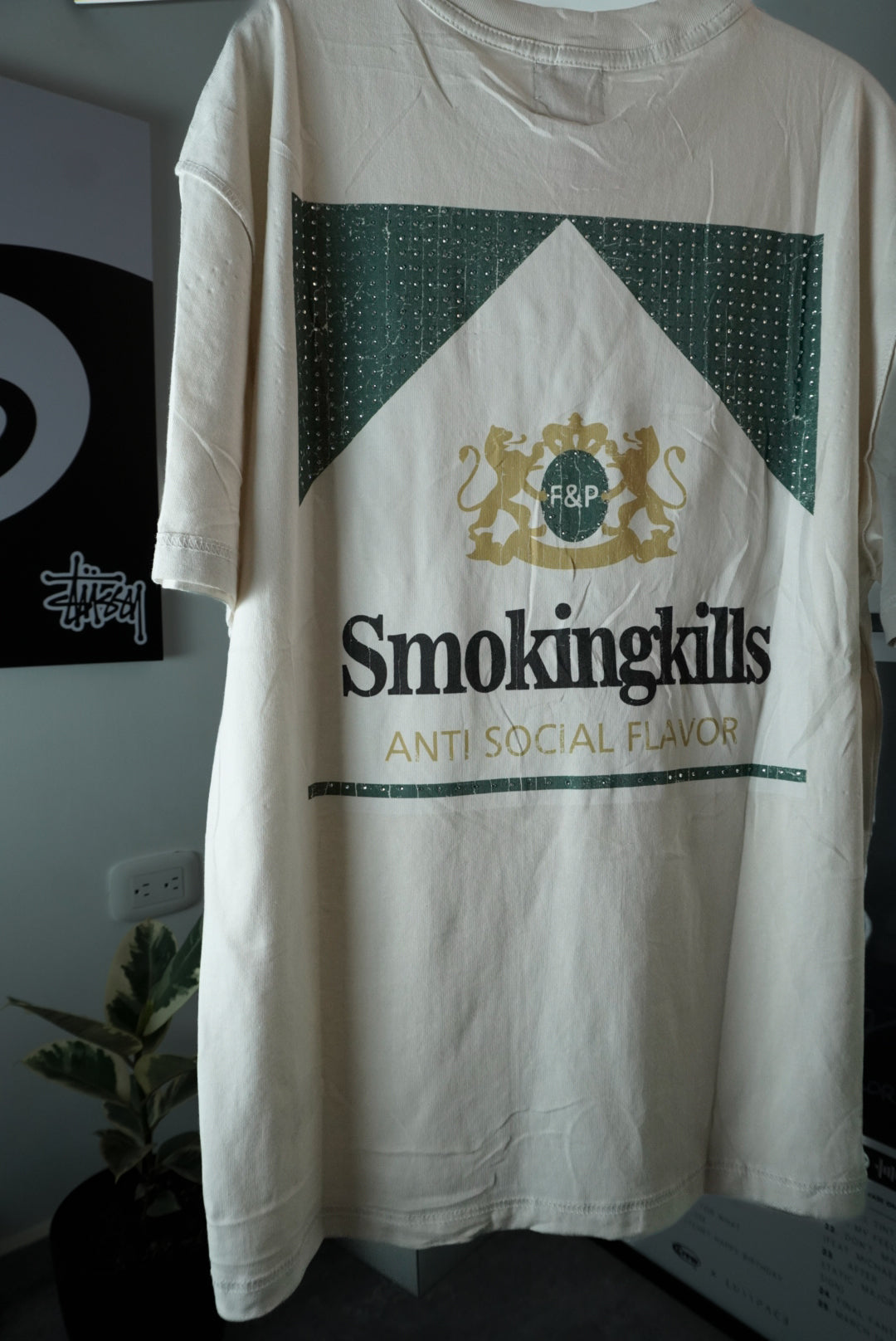 Moking False (L)