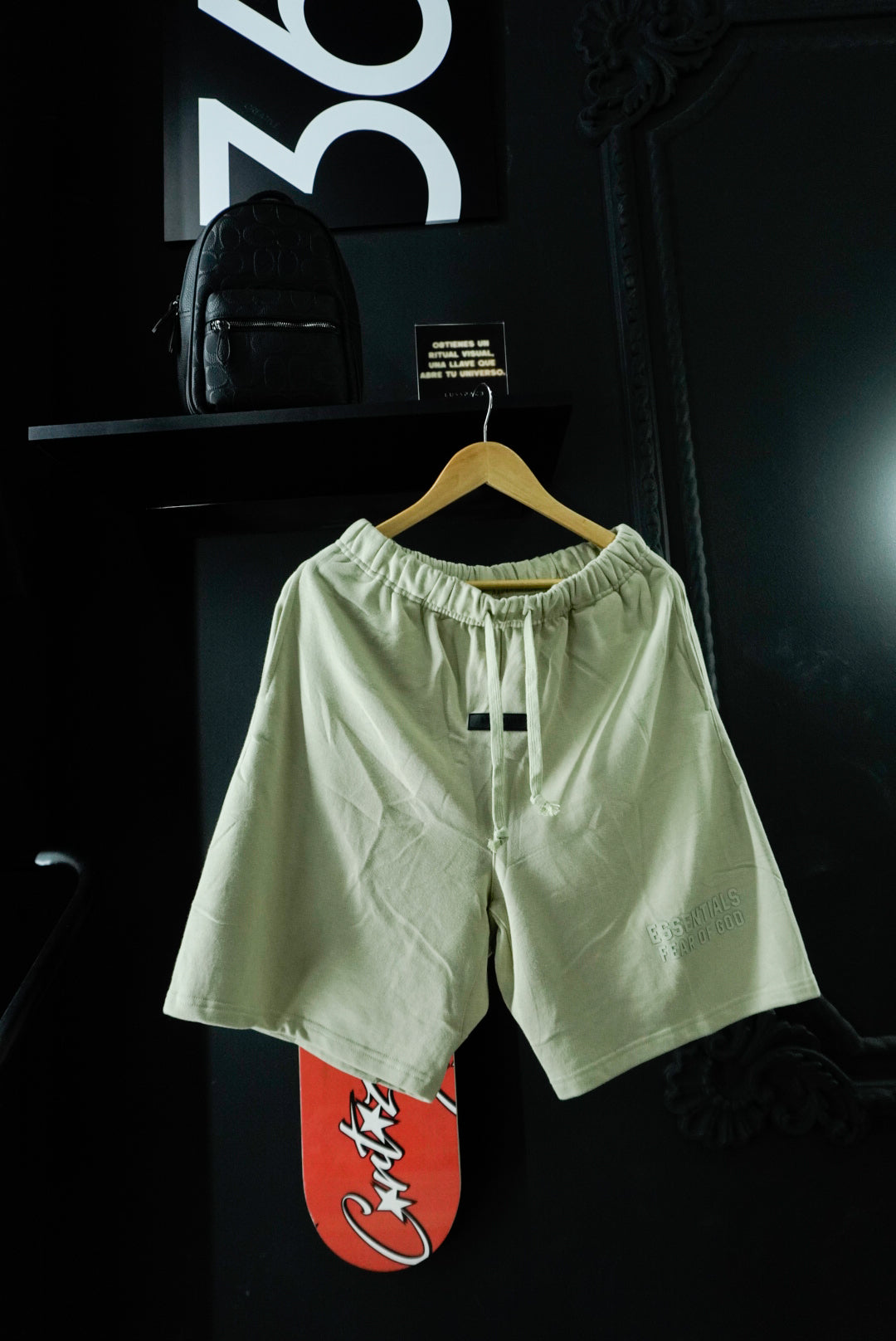 Essentials Cream (XL)