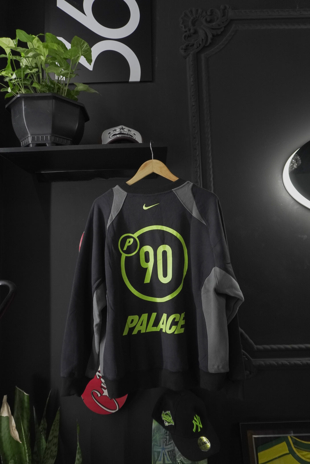 Nike x Palace (M)