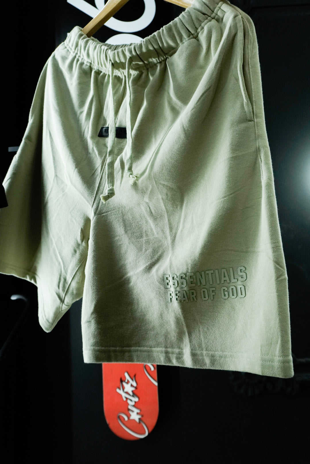 Essentials Cream (XL)