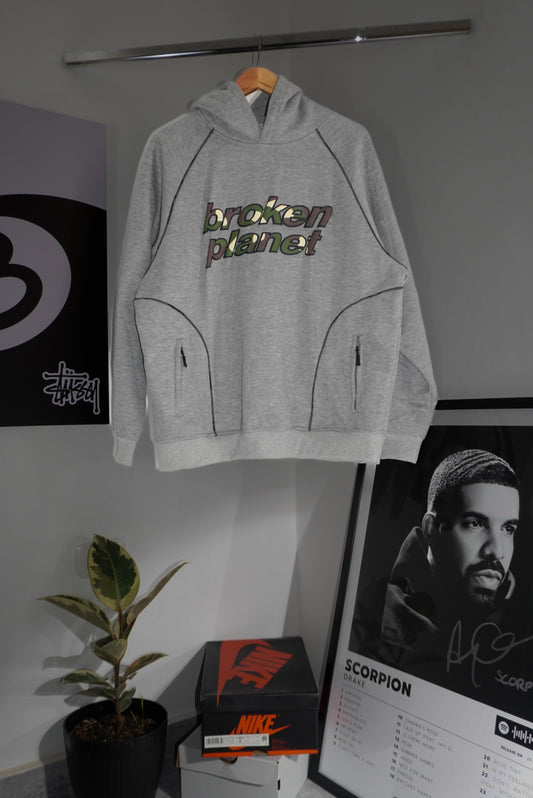 Broken grey camo (L)