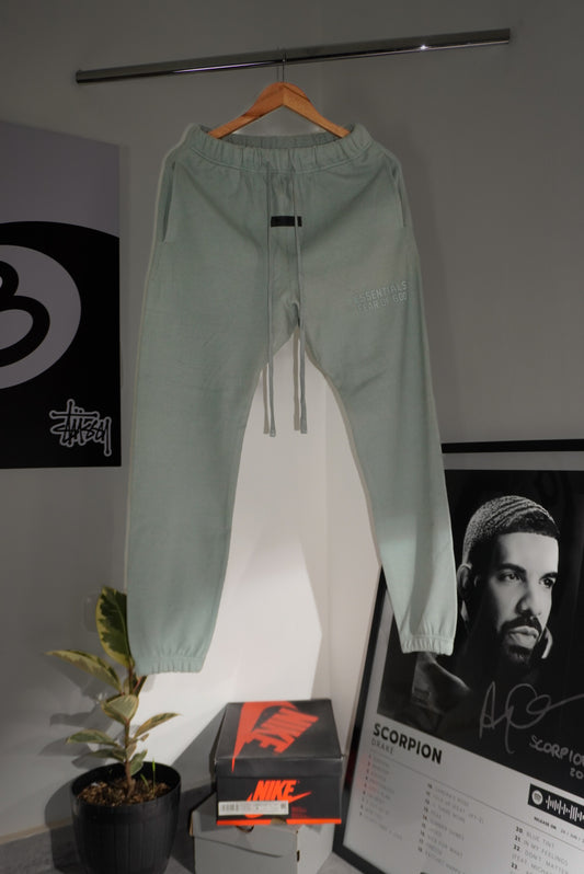 Essentials Jogger (M)